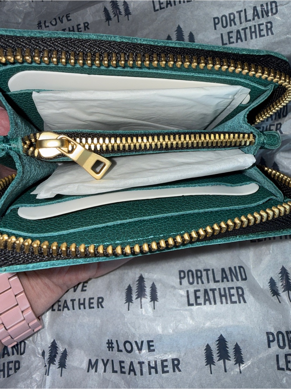Portland Leather Small Zip Wallet - Picture 3 of 3